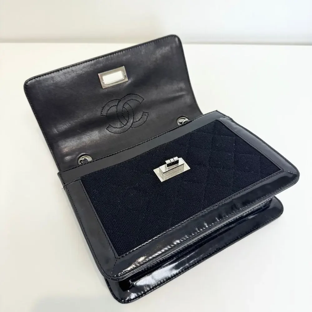 CHANEL Black Patent Quilted 2.55 Reissue Flap Shoulder Bag Silver Chain Leather